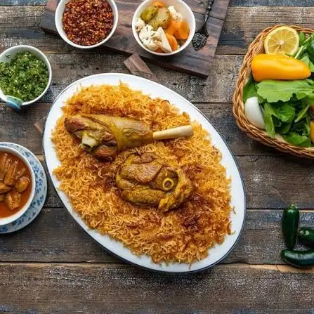 رز بخاري مع لحم خروف