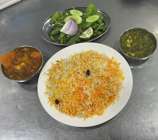 Curry chicken with rice (Workers meal )